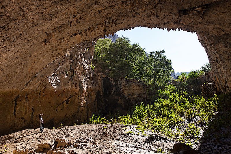 Die eindrucksvolle Grotte von Osp