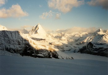 Blick zum Matterhorn bei Sonnenaufgang