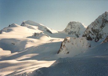 Morgendliches Traumwetter beim Start an der Britanniahütte