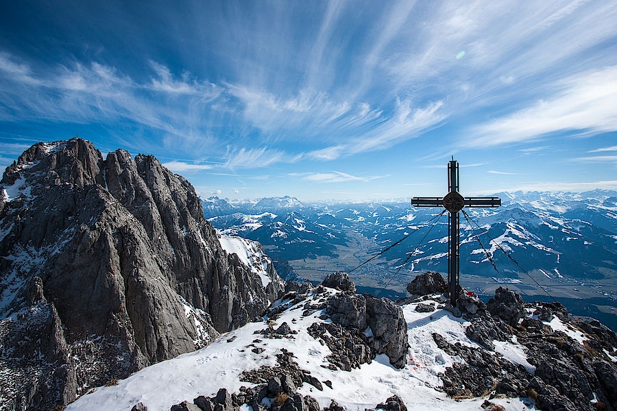 Traumhafter Ausbilck von der Westlichen Hochgrubachspitze auf Kitzbühel und den Alpenhauptkamm