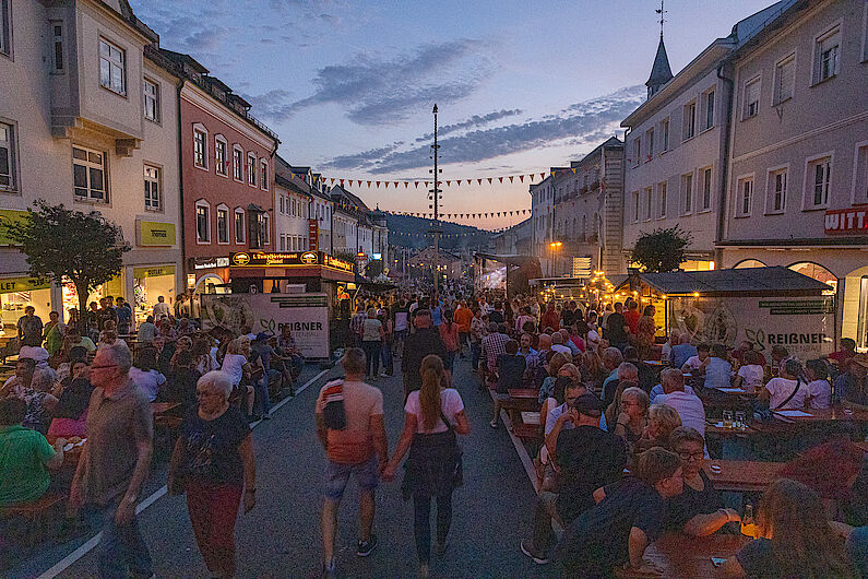 Partystimmung am Abend auf der Zwieseler Glasnacht