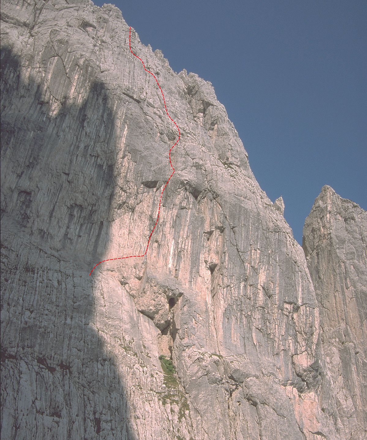 Der Routenverlauf der Route Skrupellos an der Fleischbank