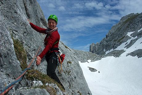 Der Karlspitzpfeiler ist eine knackige klassische Klettertour oberhalb der Hütte Der Karlspitzpfeiler ist eine knackige klassische Klettertour oberhalb der Hütte