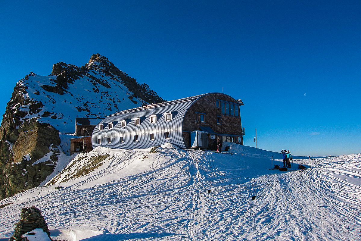 Die Stüdlhütte auf der Südseite des Großglockners 