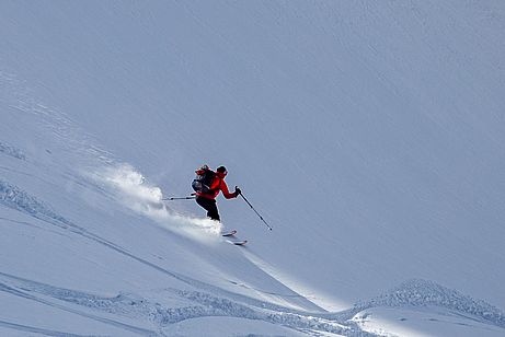 Pulverschneeabfahrt nach St. Martin Pulverschneeabfahrt nach St. Martin