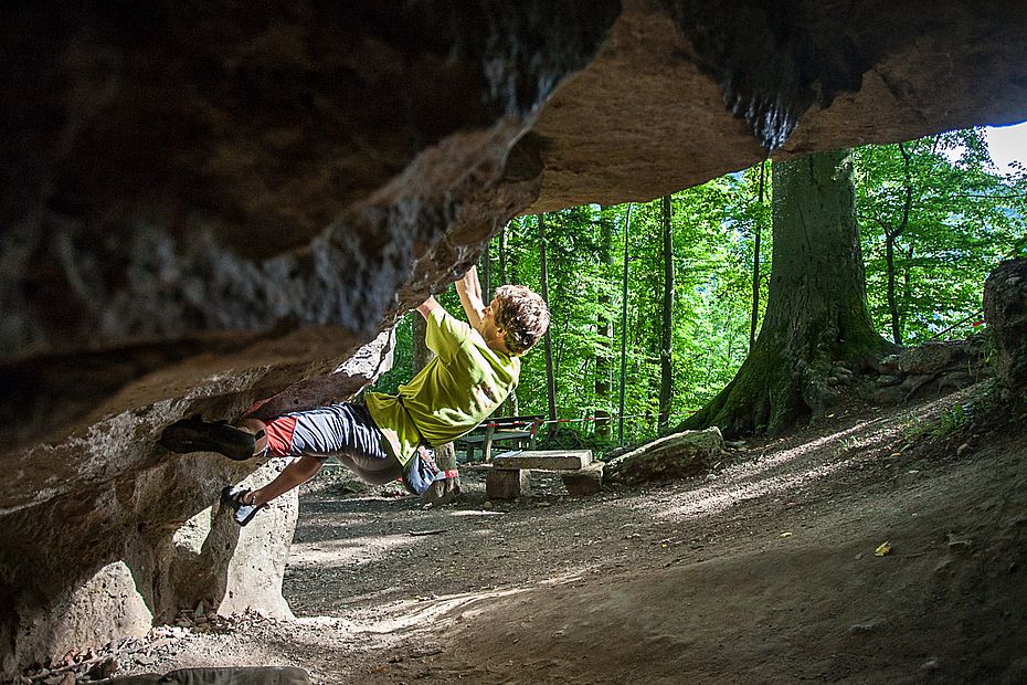Ein historisches Bild - Bouldern in der zugemauerten Höhle an der Biber Ein historisches Bild - Bouldern in der zugemauerten Höhle an der Biber