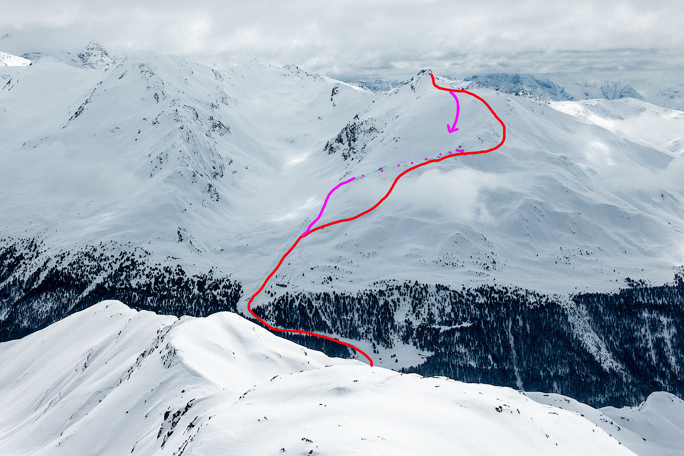 Die Tiergartenspitze im Langtauferertal mit dem Routenverlauf der Skitour von Kappl