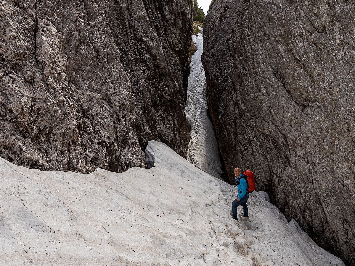 In der Schlucht zur Schlechinger Scharte liegt natürlich noch Schnee