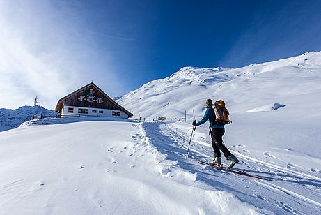 Aufstieg zur Potsdamer Hütte Aufstieg zur Potsdamer Hütte