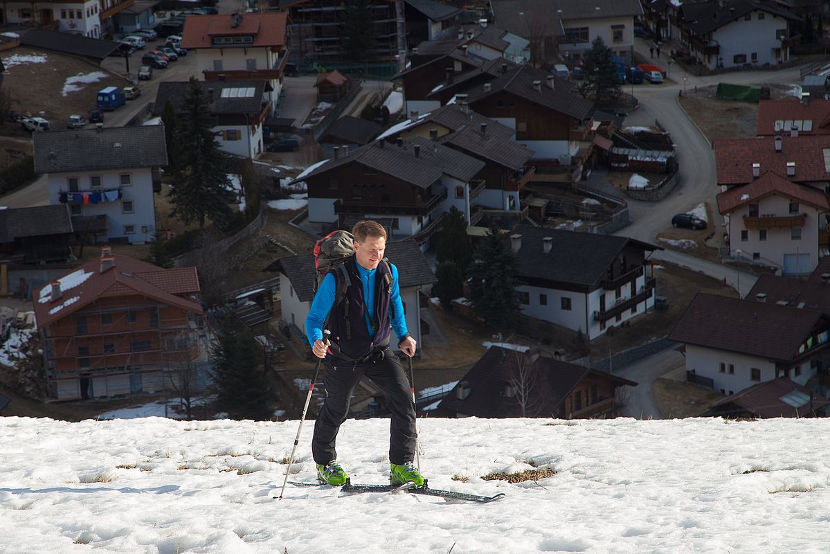 Am Ortsrand von Pfunders konnte man noch mit Ski zur Seefeldspitze starten