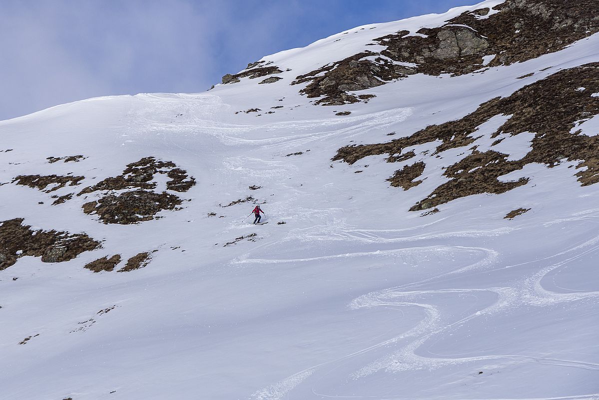 Einfahrt über den Steilhang zur Pigneidalm