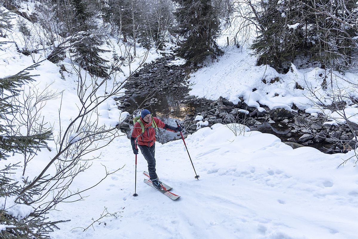 Start am Bach unter der Straße