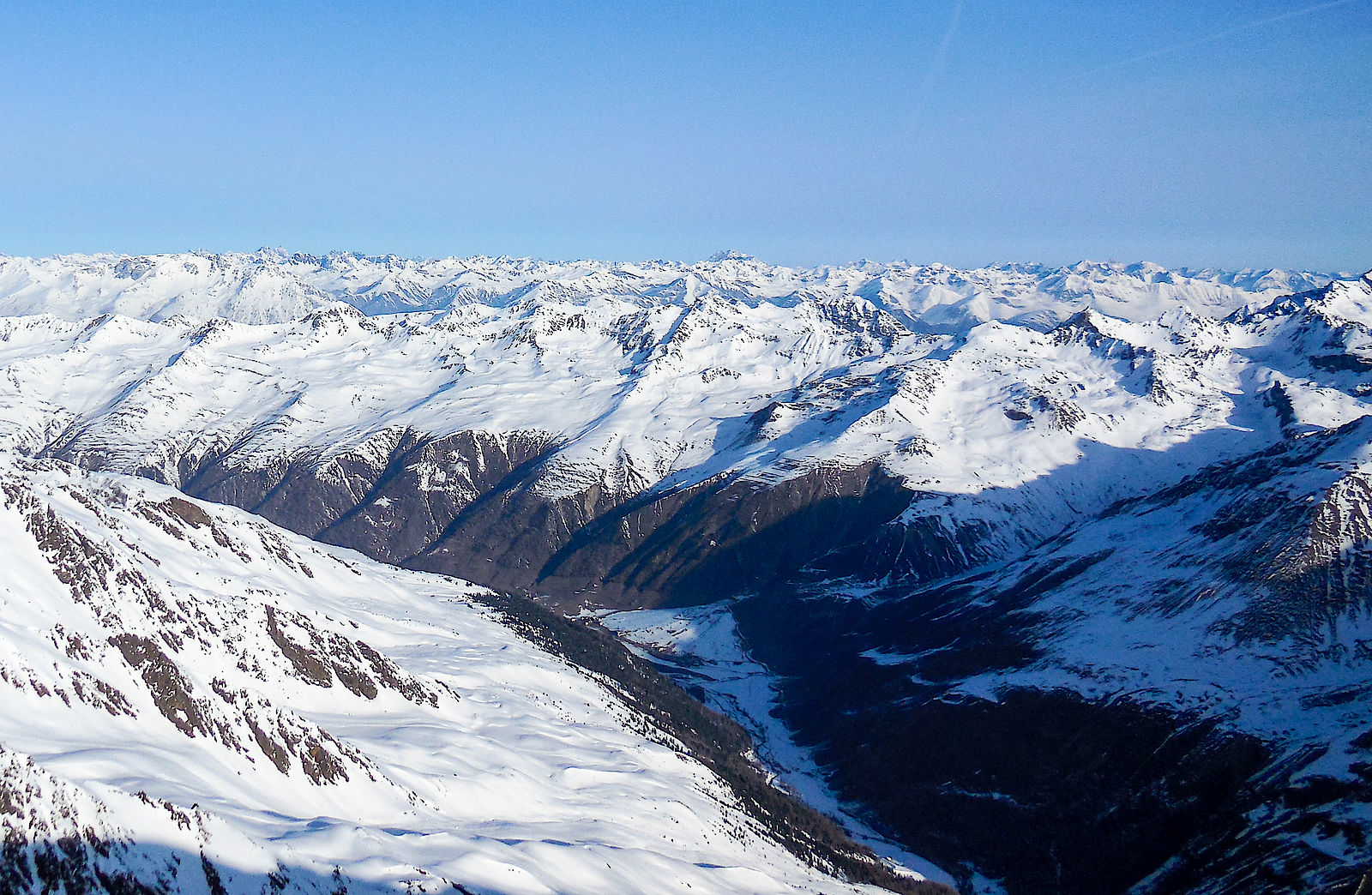 Blick auf die schönen Südhänge über dem Langtauferer Tal.