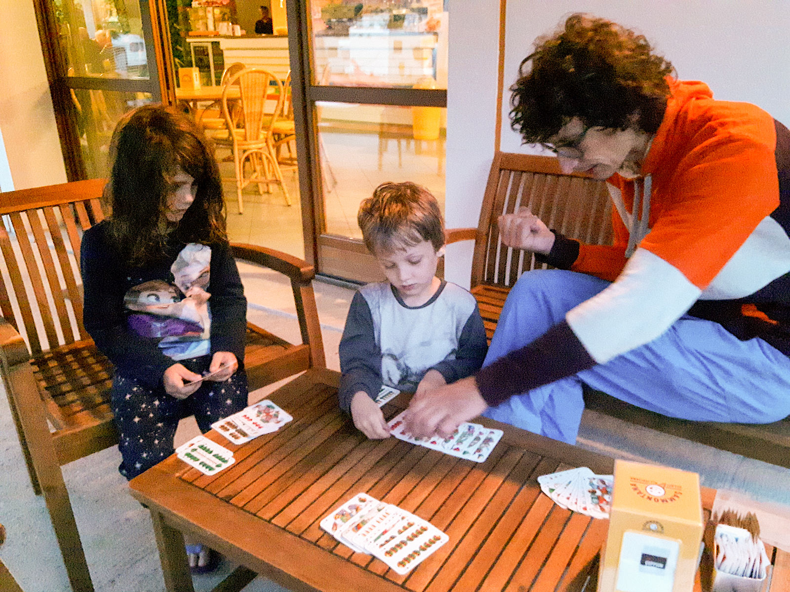 "Papa - Schafkopfen in der Bar ist das Allerbeste" 