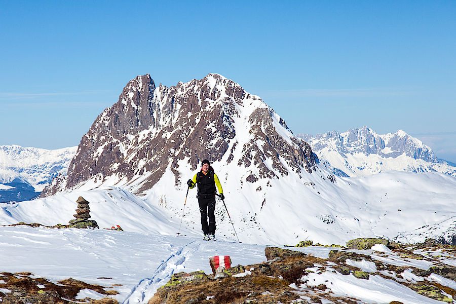 Das letzte Stück zum Wildkogel am flachen Gratrücken. 