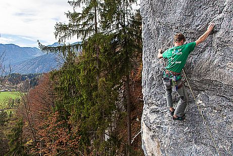 Gute Fußtechnik erfordert die Crux von "Rapurzel" (8-), Zellerwand Gute Fußtechnik erfordert die Crux von "Rapurzel" (8-), Zellerwand
