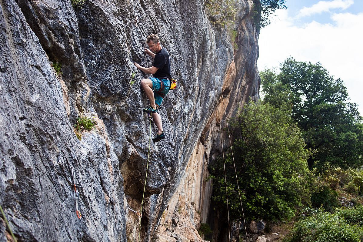 Rund um Francardu gibt es eine ganze Reihe von Sportkletterouten in bestem Kalkgestein. 