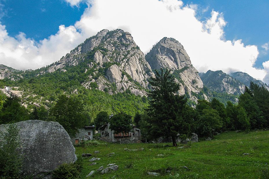 Das Val di Mello im südlichen Bergell Das Val di Mello im südlichen Bergell
