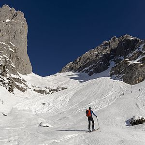 Blick von der ersten Karwanne zum Ellmauer Tor