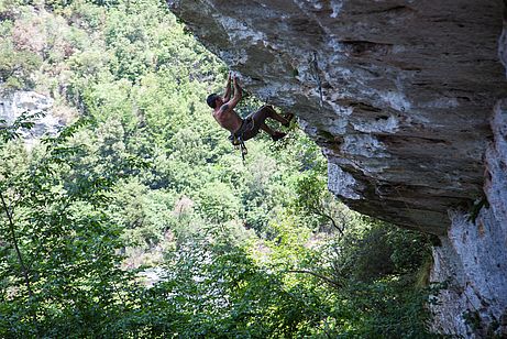 Zum Abschluss noch ein Kletterbild - aus der Gola di Brigante in Finale. Zum Abschluss noch ein Kletterbild - aus der Gola di Brigante in Finale.
