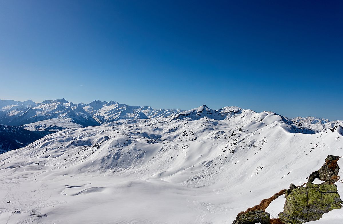 Auch hier deutliche Zeichen reger Lawinentätigkeit
