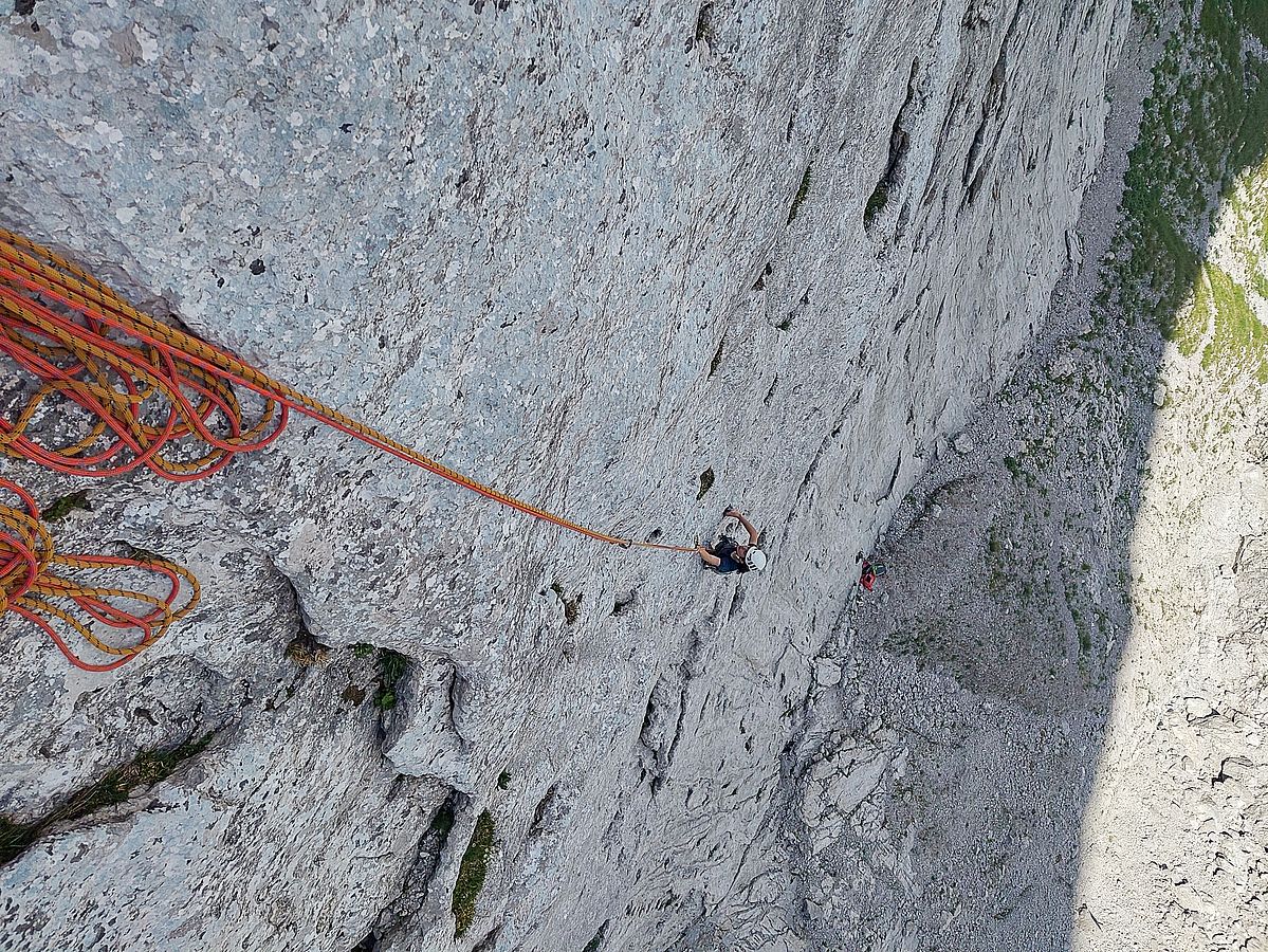 Tiefblick auf die erste Seillänge