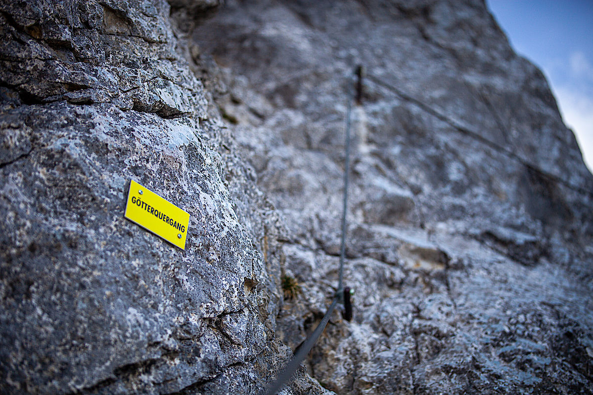 Die letzte schwierigere Stelle des Klettersteigs: Der Götterquergang