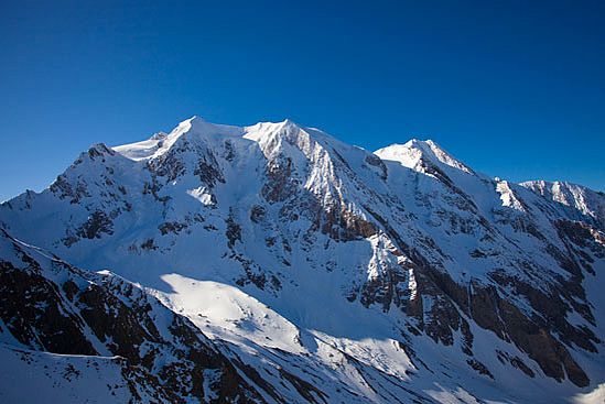 Die NW-Wand der Hochfernerspitze mit seinen beiden Hängegletschern