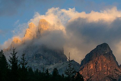 Cima della Madonna und Sass Maor oberhalb von San Martino