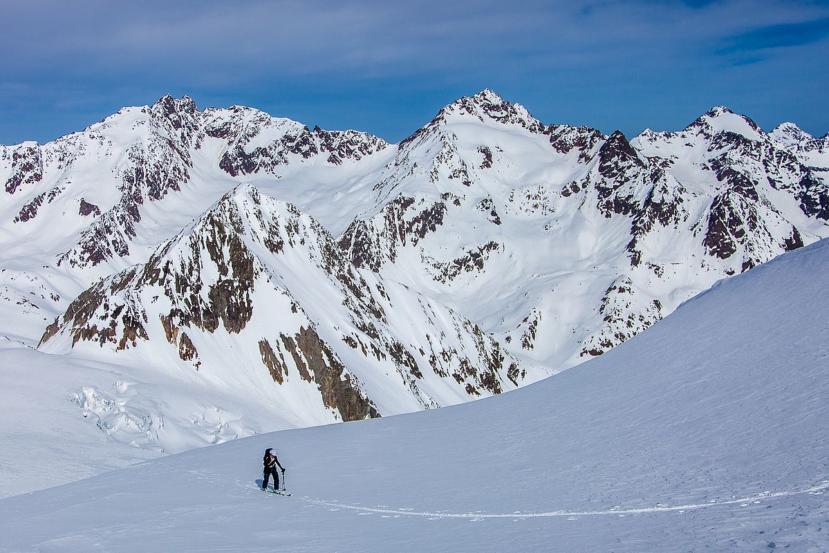 Aufstieg oberhalb des Taschachjochs - hinten mittig die Bliggspitze 