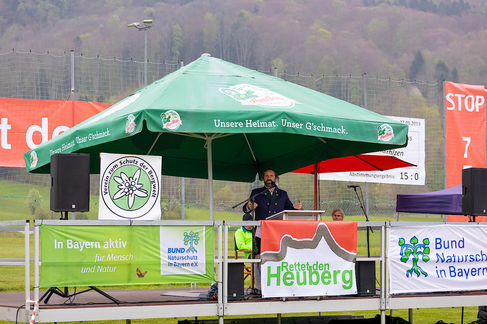 Alexander Huber auf der Demo am 1. Mai in Nussdorf