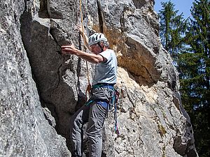 Griffiger Voralpenkalk an der Löchelwand
