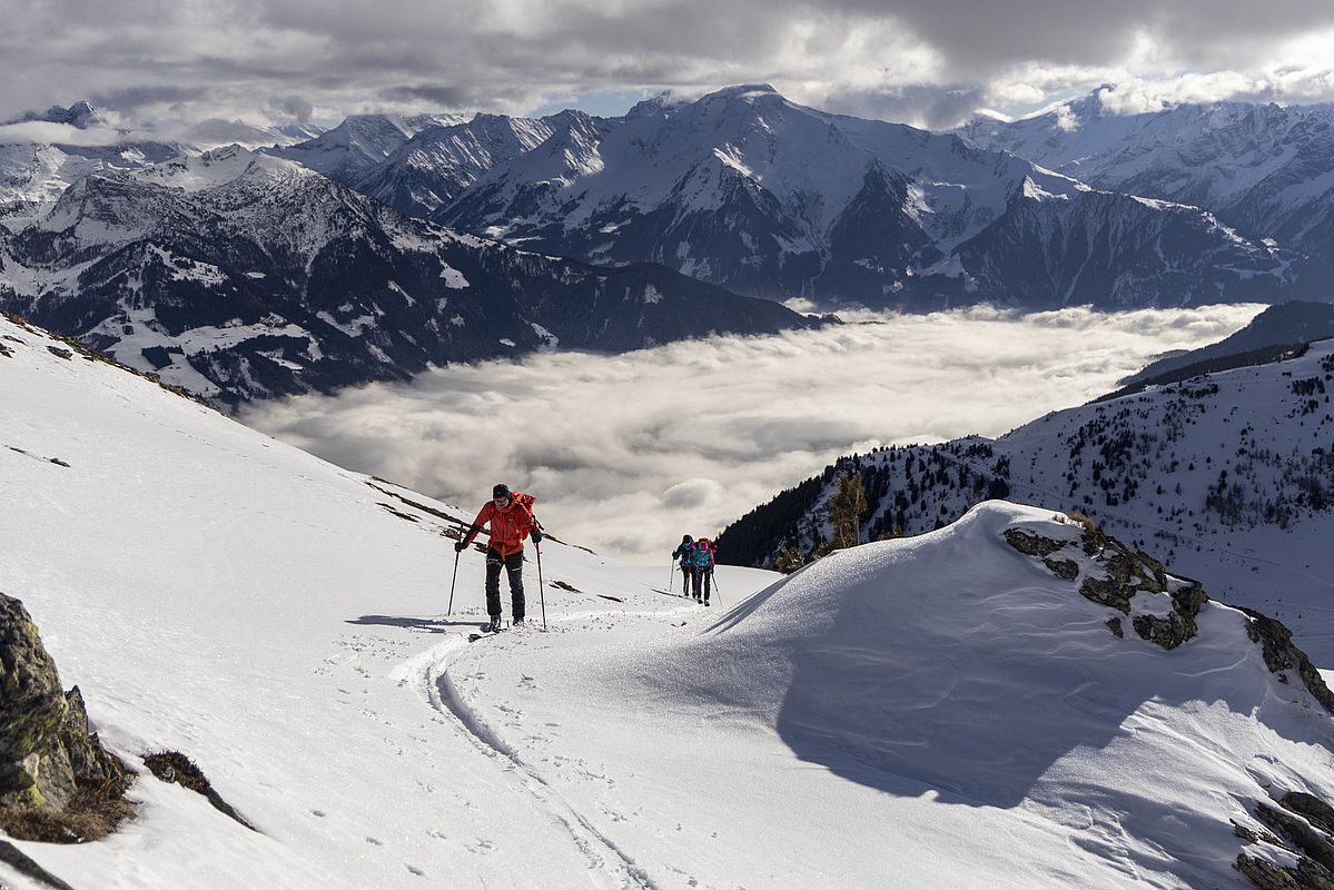Tiefblick ins vernebelte Zillertal