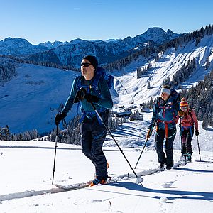 Bilderbuchwetter im Aufstieg zur Brecherspitze
