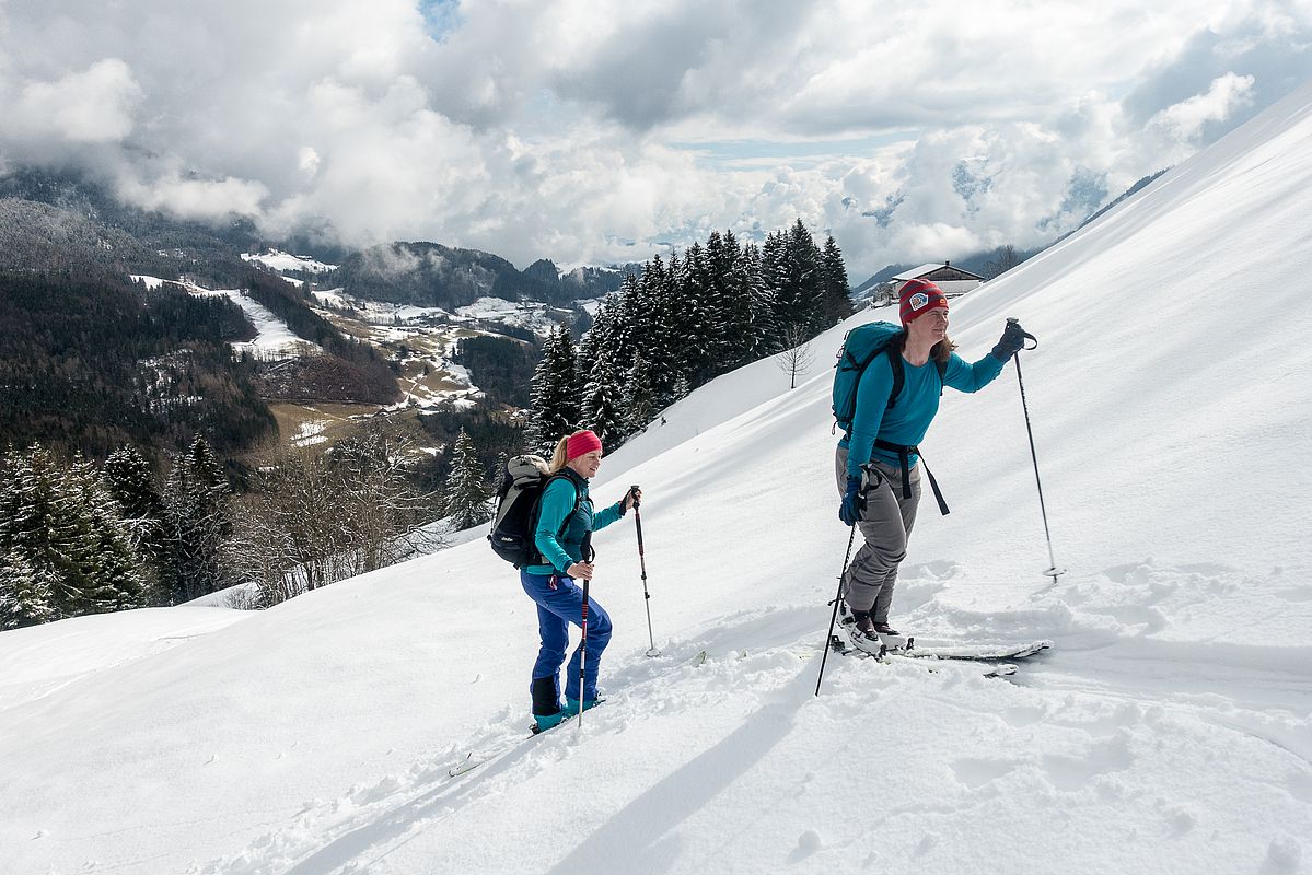 Aufstieg über die Wiesen der Schoißeralm