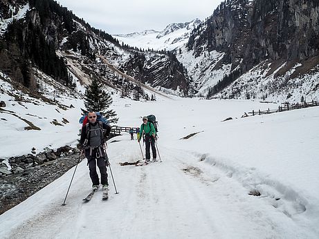 Gleich ist es vorbei. Im Schönachtal. Gleich ist es vorbei. Im Schönachtal.