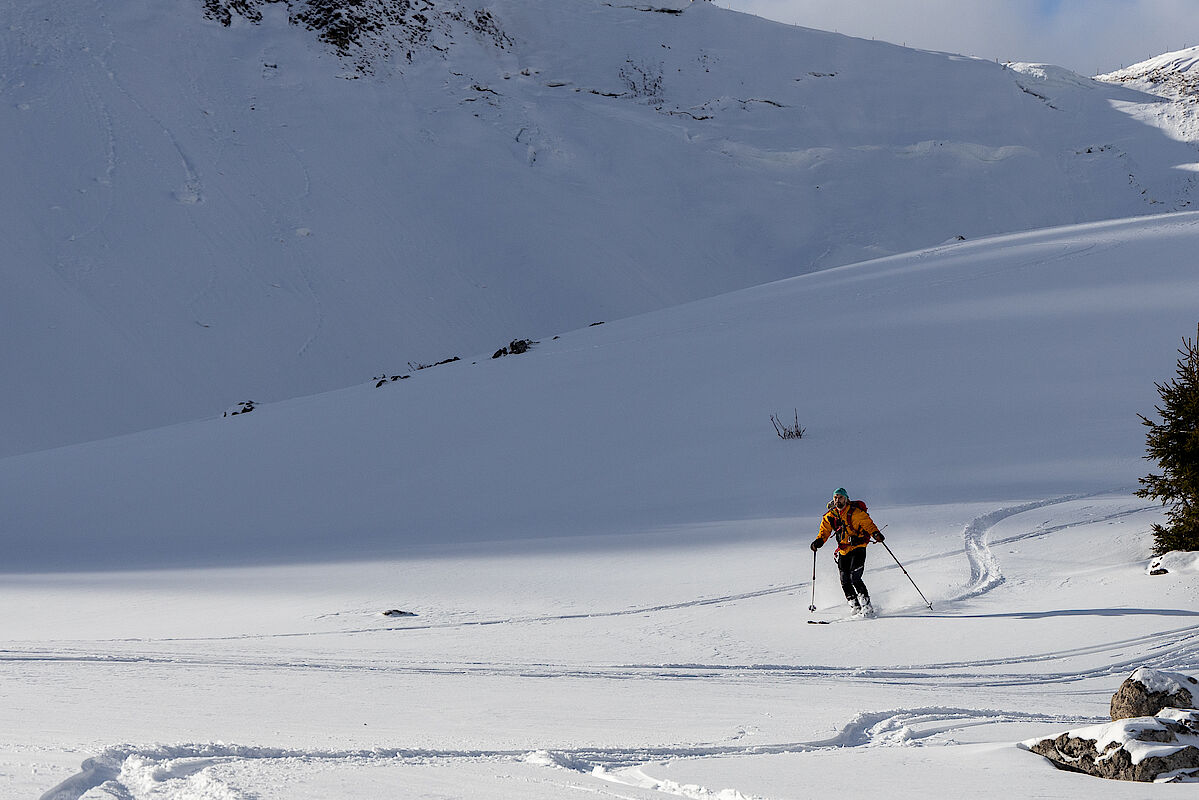Zwar nur 5 cm Neuschnee, aber vor allem im flacheren Gelände super zum Skifahren