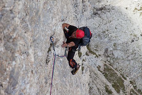 Steile Kletterei in der Stegerroute an der Ostwand der Punta Emma direkt oberhalb der Preusshütte. Steile Kletterei in der Stegerroute an der Ostwand der Punta Emma direkt oberhalb der Preusshütte.