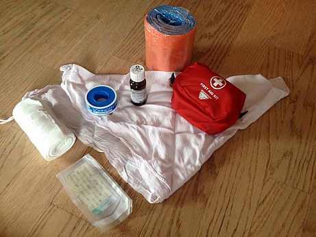 Passt in jedes Deckelfach - die Mini-Apotheke. Passt in jedes Deckelfach - die Mini-Apotheke.