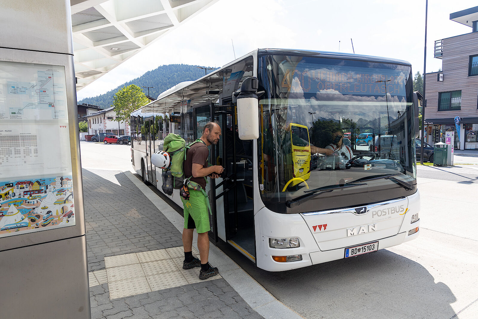 Der Bus in Seefeld steht bereits da und bringt uns nach Leutasch