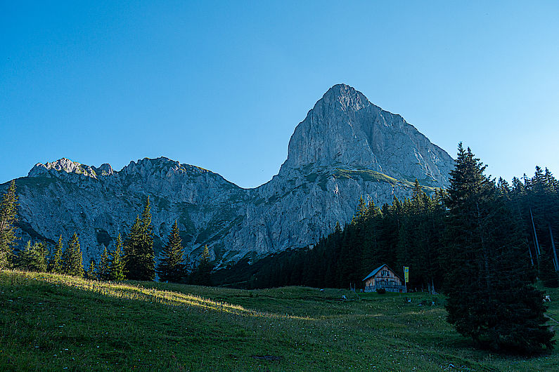 Der Kalbling vom Parkplatz an der Oberst-Klinke-Hütte Der Kalbling vom Parkplatz an der Oberst-Klinke-Hütte