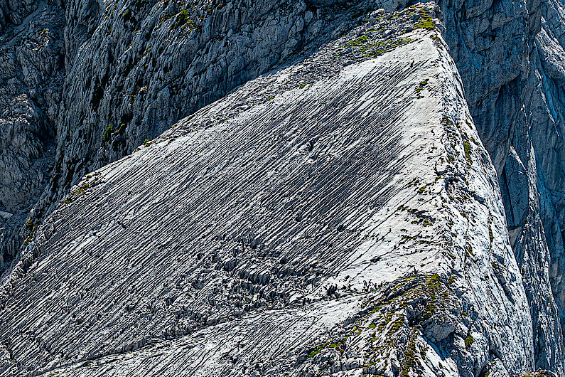 Die skurrile Gipfelplatte des "Dachl" von der Rosskuppe Die skurrile Gipfelplatte des "Dachl" von der Rosskuppe