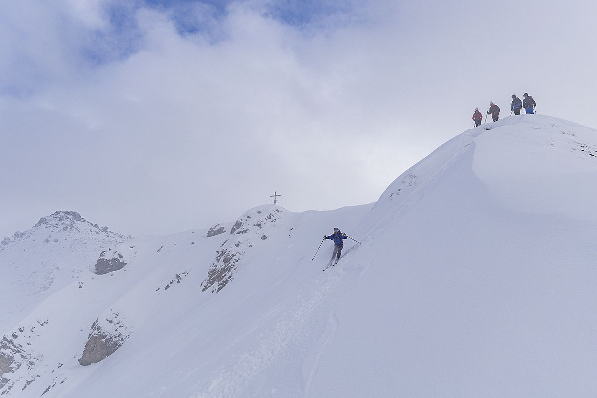 Bei der Abfahrt wagten wir uns  jeweils nur einen Schwung in den steilen Osthang