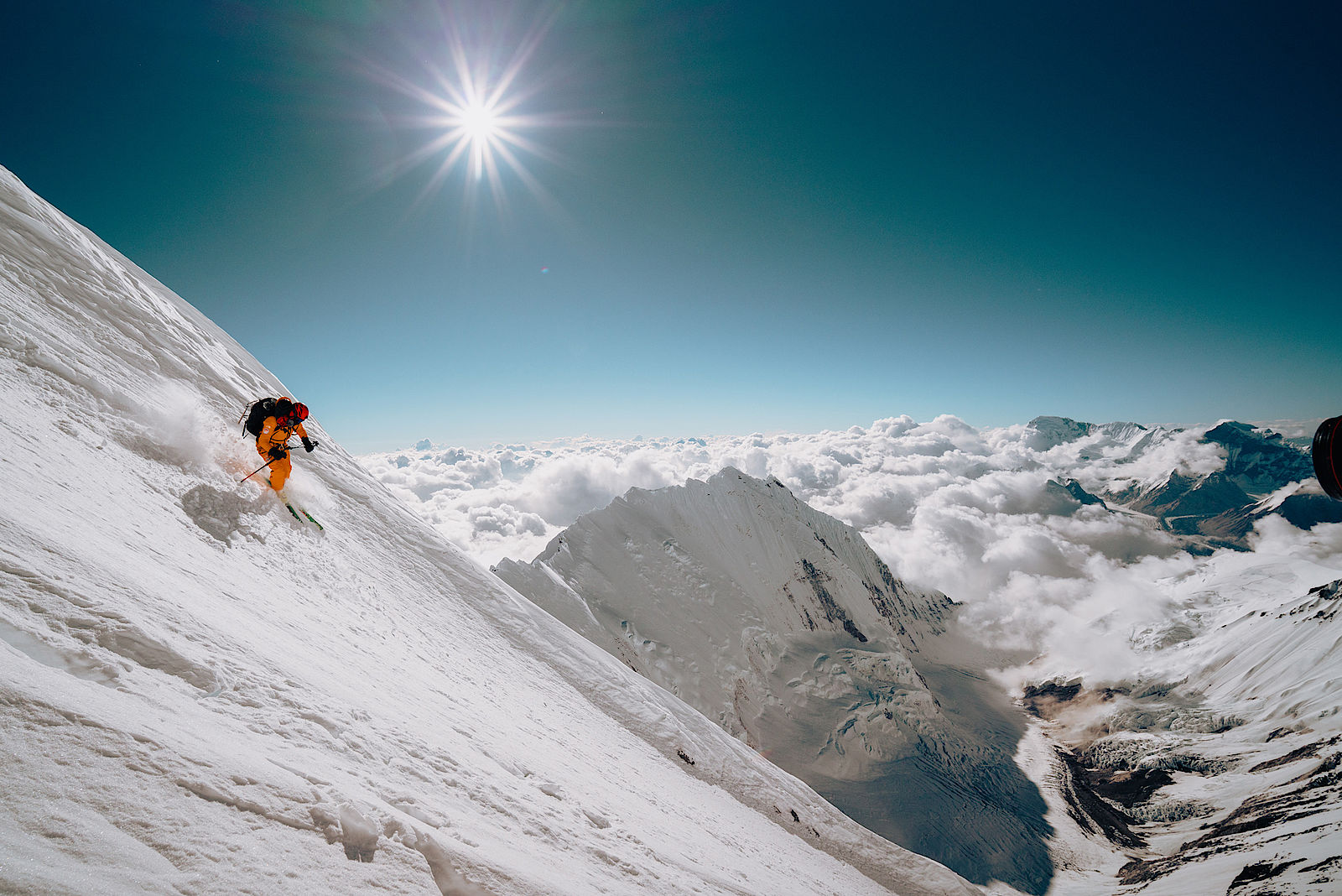 Skiabfahrt vom Lhotse - Foto: Nick Kalisz | The North Face - EOFT 