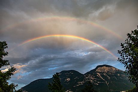 Tolle Abendstimmung mit Regenbogen in Kartitsch Tolle Abendstimmung mit Regenbogen in Kartitsch