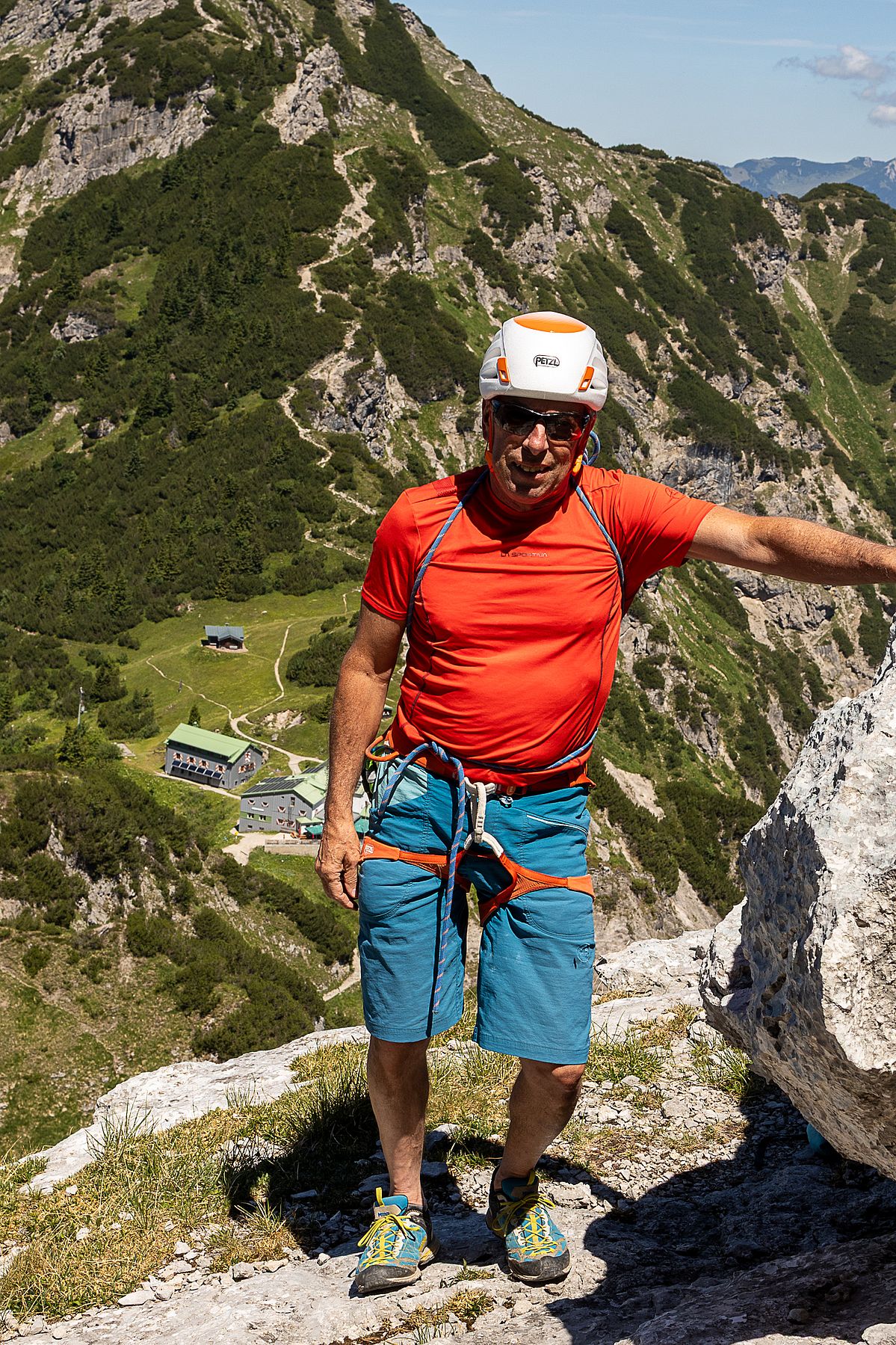 Auf dem Torre Nuss, unten das Stripsenjochhaus