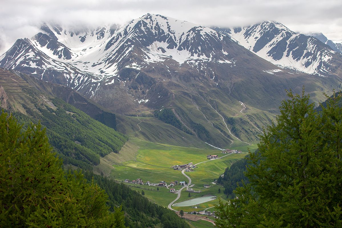 Tiefblick aufs Langtauferertal