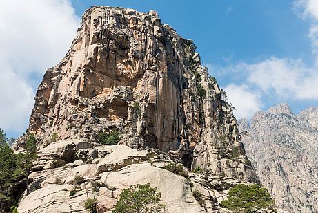 Blick vom Gipfel auf die Punta Rossa Blick vom Gipfel auf die Punta Rossa