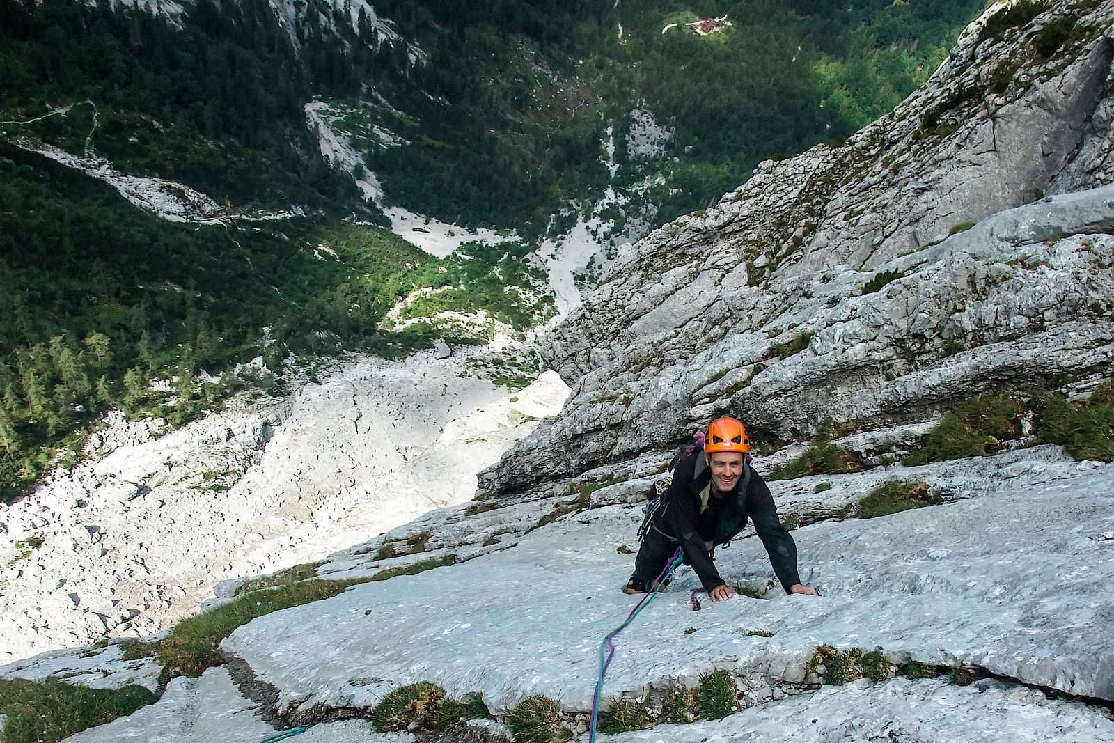 Im oberen Teil der Kletterroute Kolosseum an der Kleinen Halt.