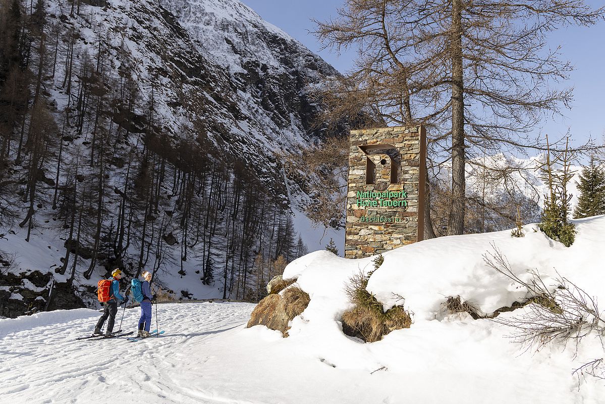 Am Eingang in den Nationalpark